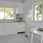 Сasa de vacaciones Near Marina With Private Pool